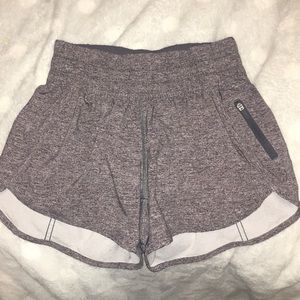 Lululemon tracker shorts! Tan/grey speckled